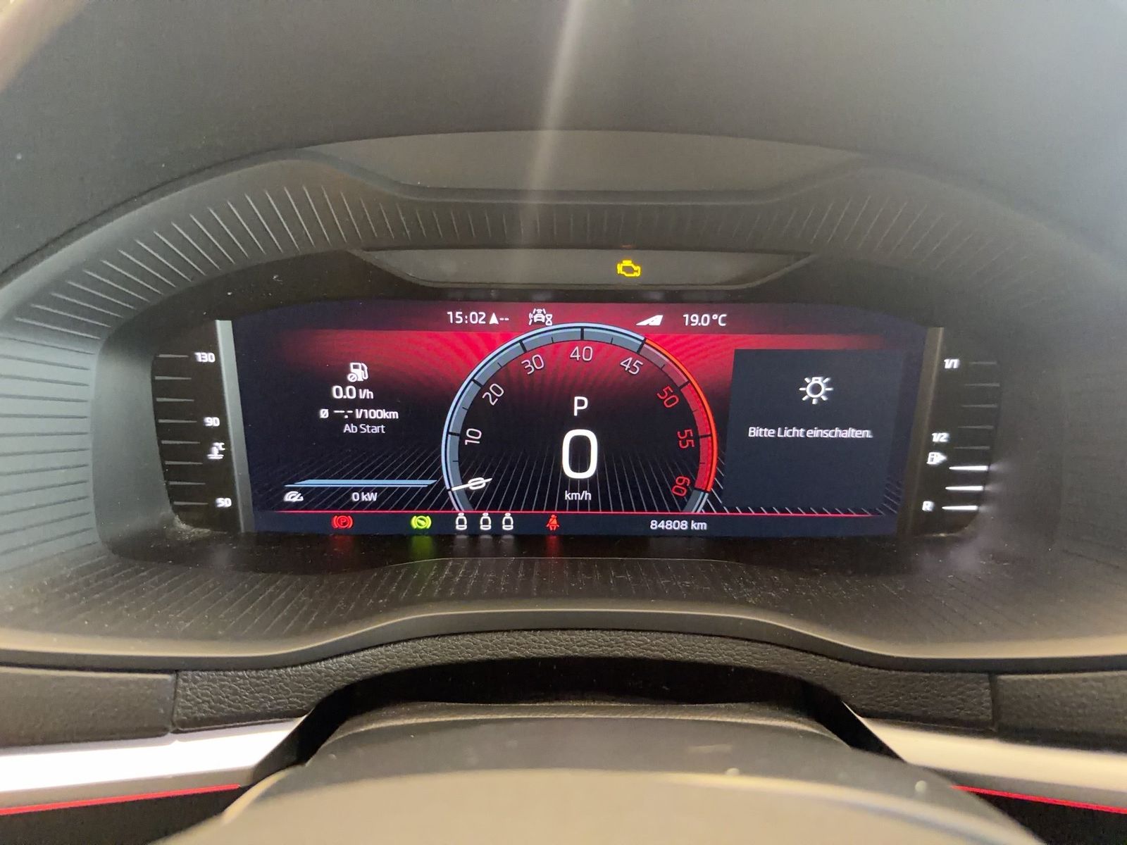 Fahrzeug autohaus mense Fahrzeugabbildung SKODA Karoq Clever 2.0l TDI 110kW 7-Gang-DSG 4x4 AHK P - mit KI generiert/bearbeitet