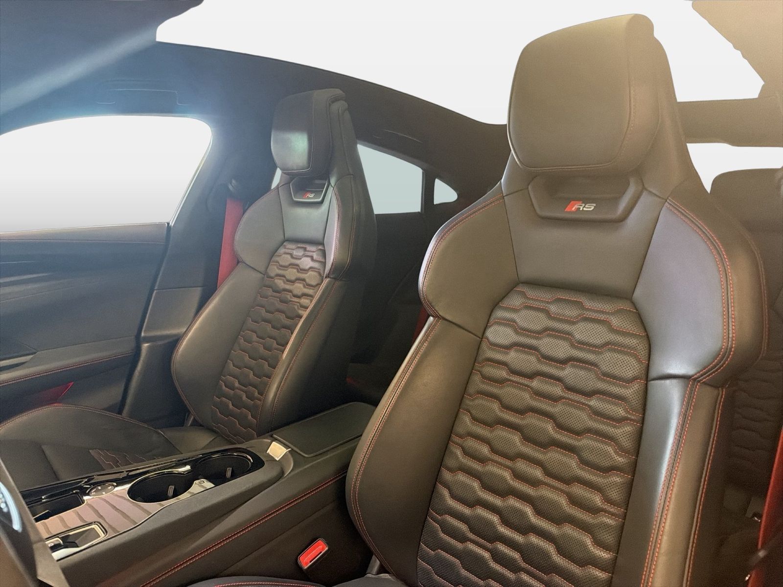 Fahrzeugabbildung Audi e-tron GT RS quattro 2024 Matrix HUD Laser Luft