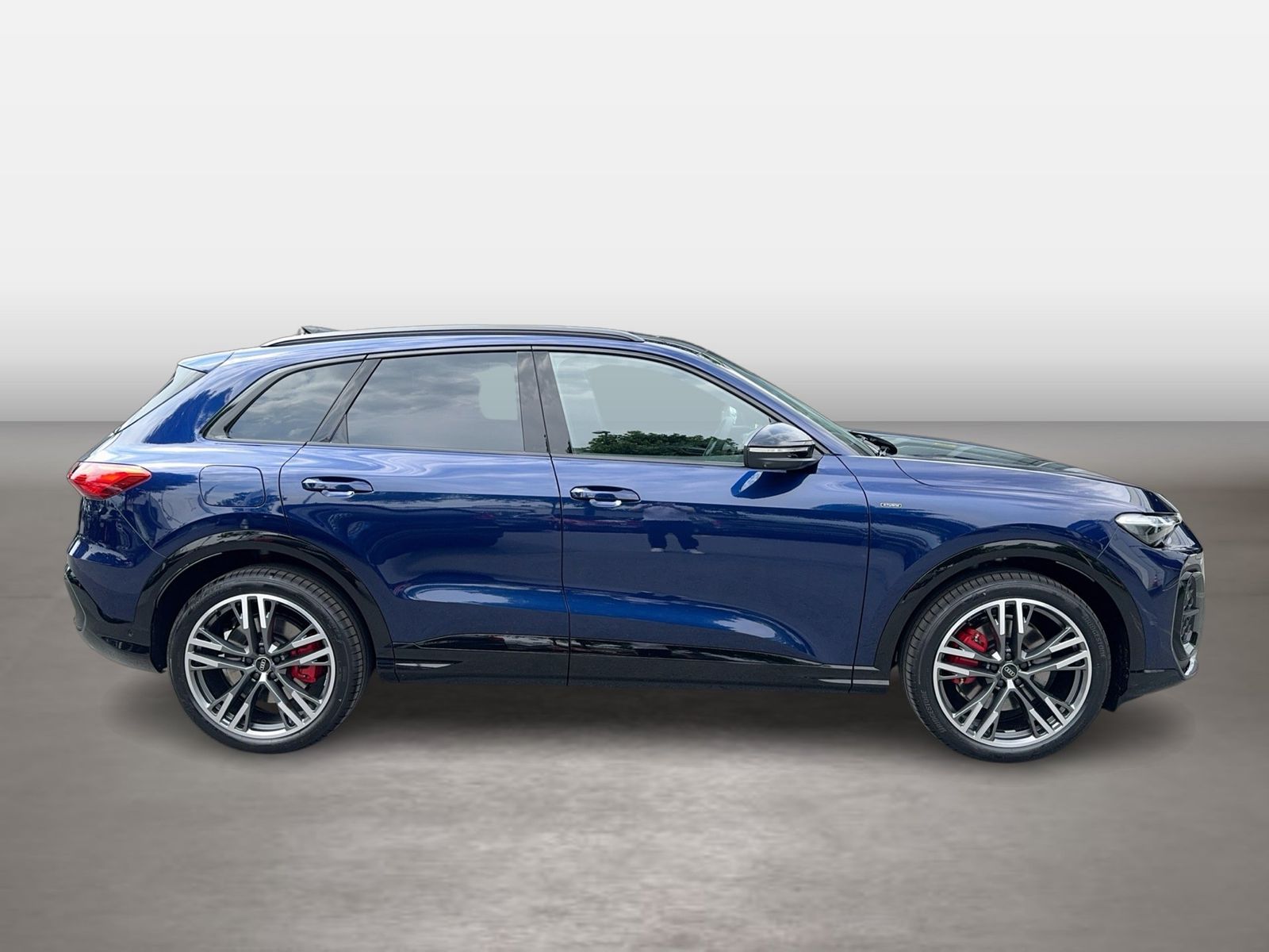 Fahrzeug autohaus mense Fahrzeugabbildung Audi Q5 SUV edition one mit Akzenten mythosschwarz e- - mit KI generiert/bearbeitet