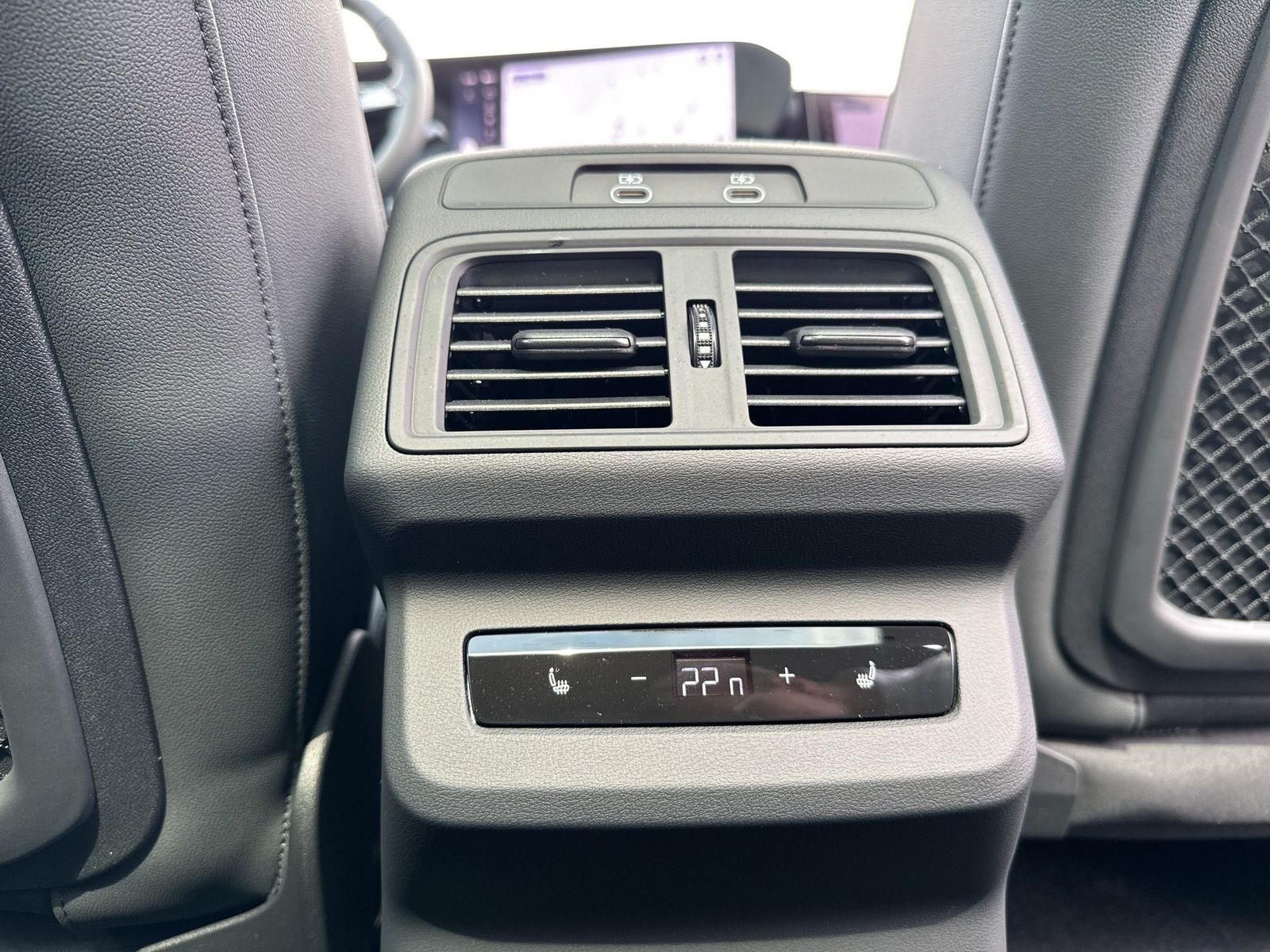 Fahrzeug autohaus mense Fahrzeugabbildung Audi Q5 SUV edition one mit Akzenten mythosschwarz e- - mit KI generiert/bearbeitet