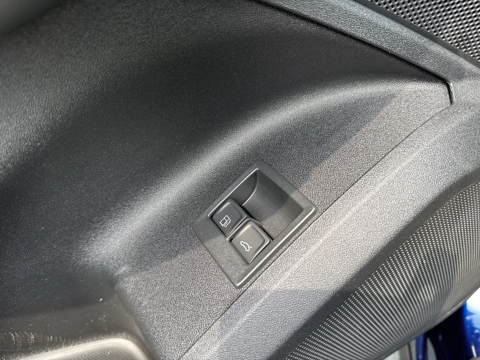 Fahrzeug autohaus mense Fahrzeugabbildung Audi Q5 SUV edition one mit Akzenten mythosschwarz e- - mit KI generiert/bearbeitet