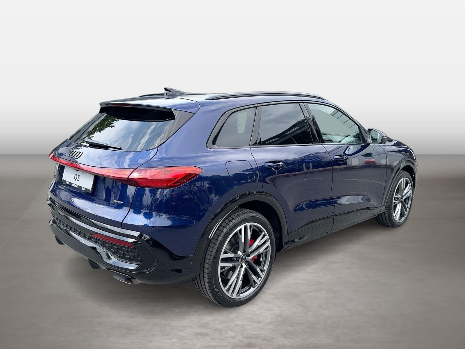 Fahrzeug autohaus mense Fahrzeugabbildung Audi Q5 SUV edition one mit Akzenten mythosschwarz e- - mit KI generiert/bearbeitet