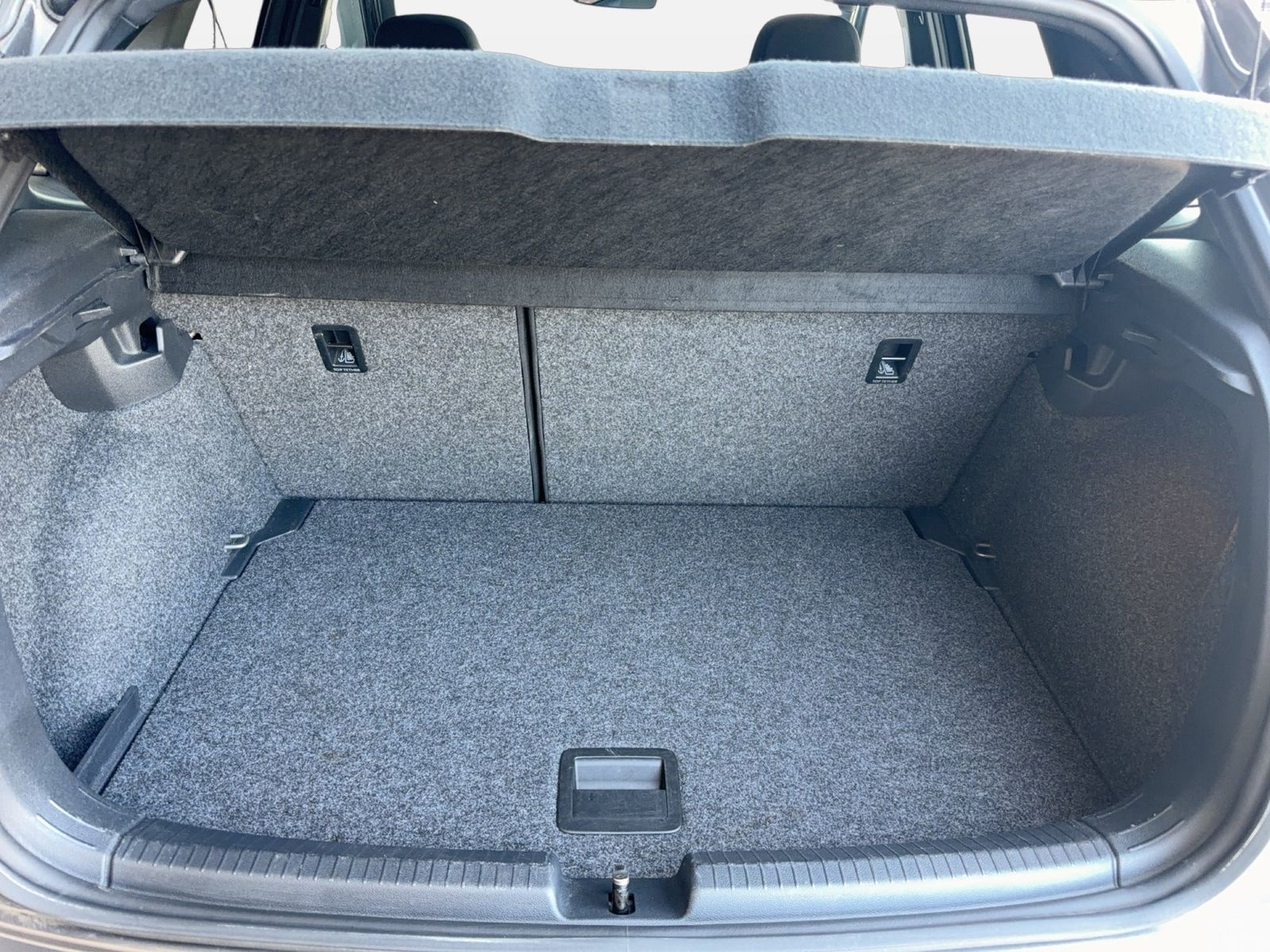 Fahrzeugabbildung Volkswagen Polo VI 2.0 TSI GTI Beats CarPlay Pano SD ACC LM