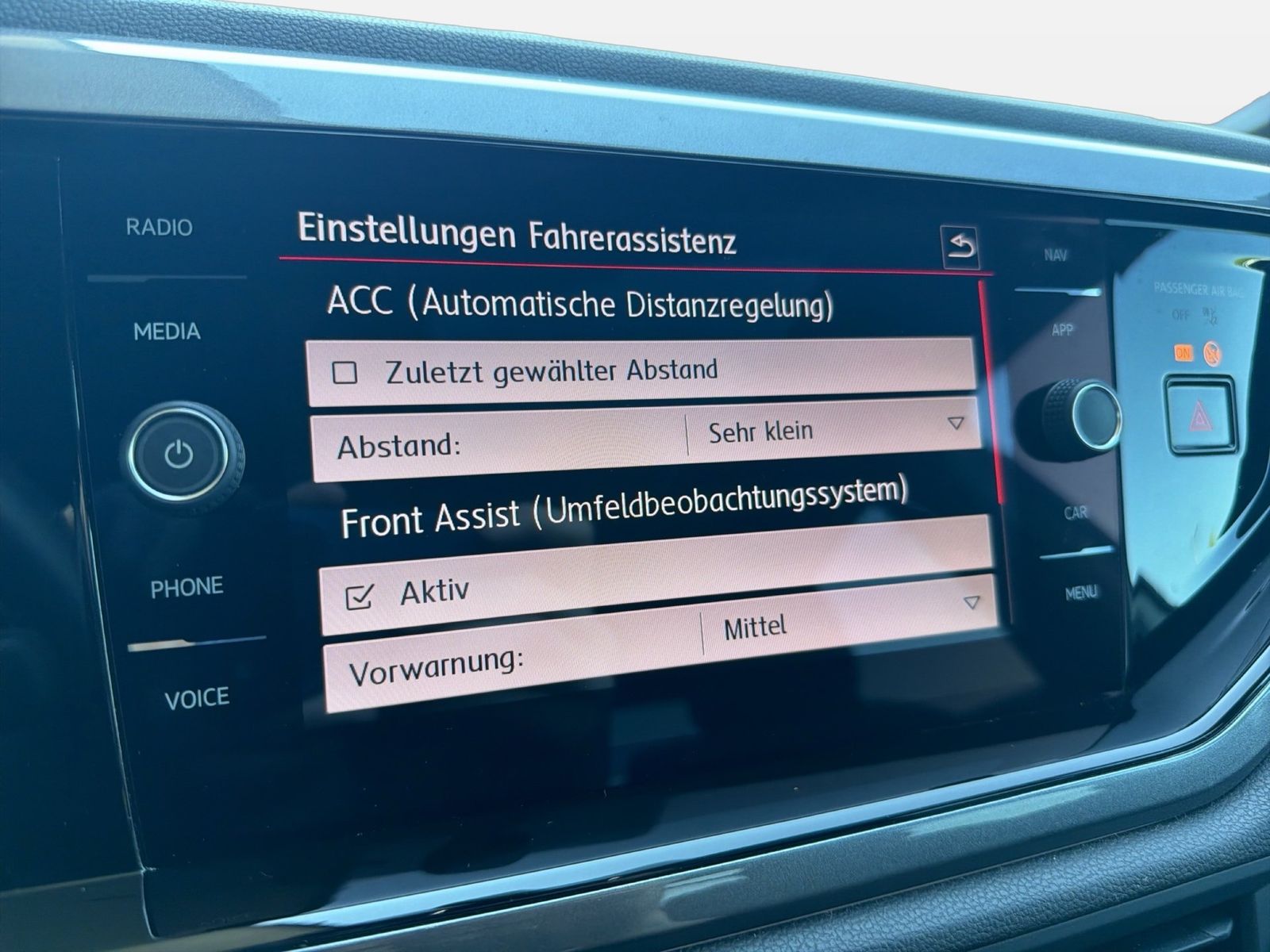 Fahrzeugabbildung Volkswagen Polo VI 2.0 TSI GTI Beats CarPlay Pano SD ACC LM
