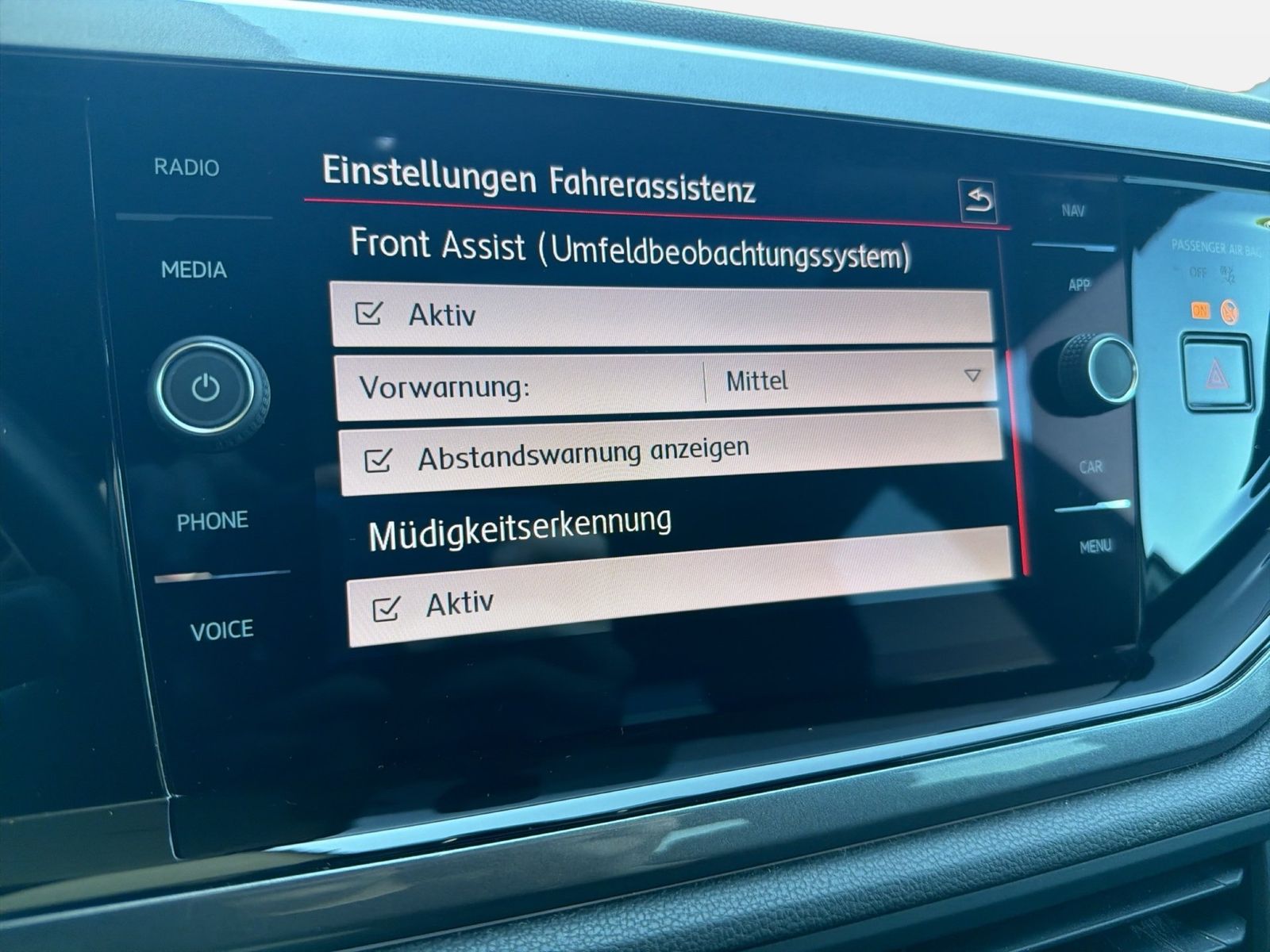 Fahrzeugabbildung Volkswagen Polo VI 2.0 TSI GTI Beats CarPlay Pano SD ACC LM