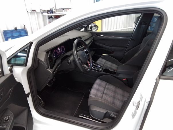 Fahrzeugabbildung Volkswagen Golf VIII GTI 2.0 TSI DSG IQ.Light Matrix h/k SD