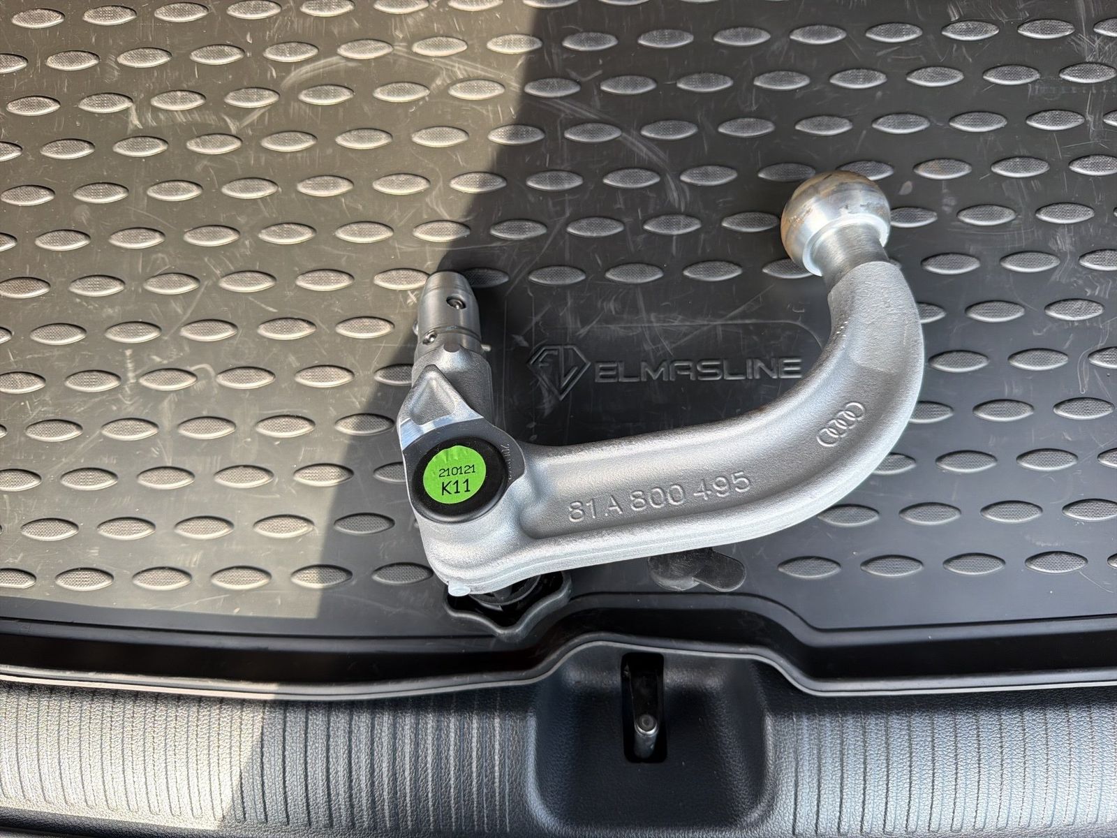 Fahrzeugabbildung Audi Q2 35 TDI quattro S tronic S linbe Matrix AHK LE - mit KI generiert/bearbeitet