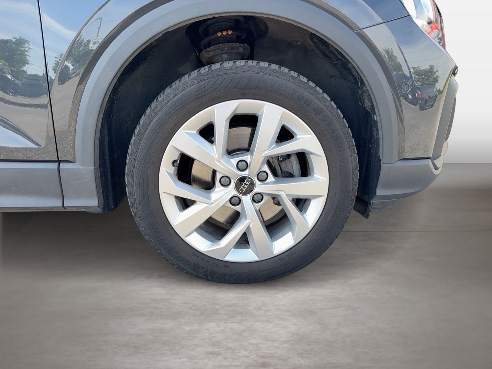 Fahrzeugabbildung Audi Q2 35 TDI quattro S tronic S linbe Matrix AHK LE - mit KI generiert/bearbeitet