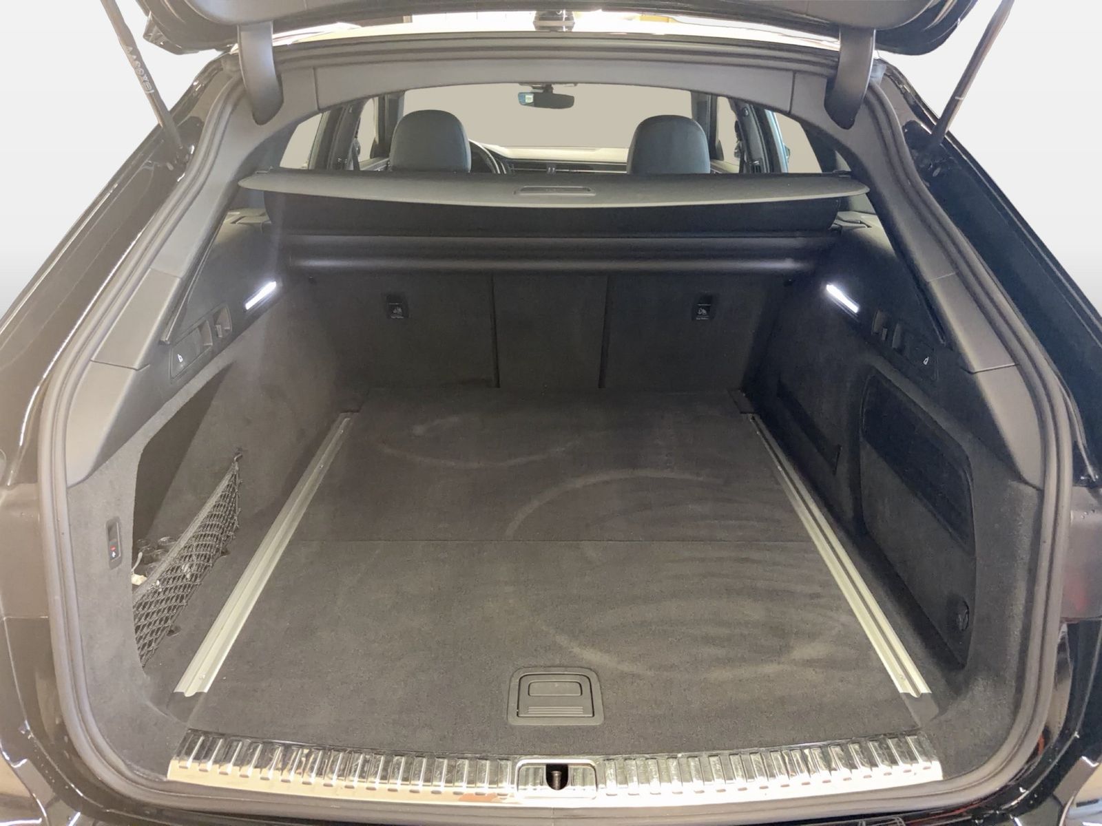 Fahrzeugabbildung Audi A6 Avant 40 TDI S tronic Navi Pano HUD AHK AHK