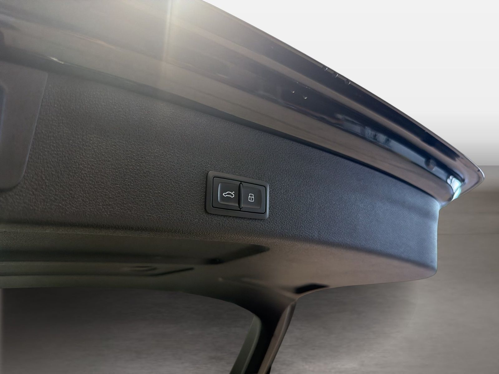 Fahrzeugabbildung Audi A6 Avant 40 TDI S tronic Navi Pano HUD AHK AHK