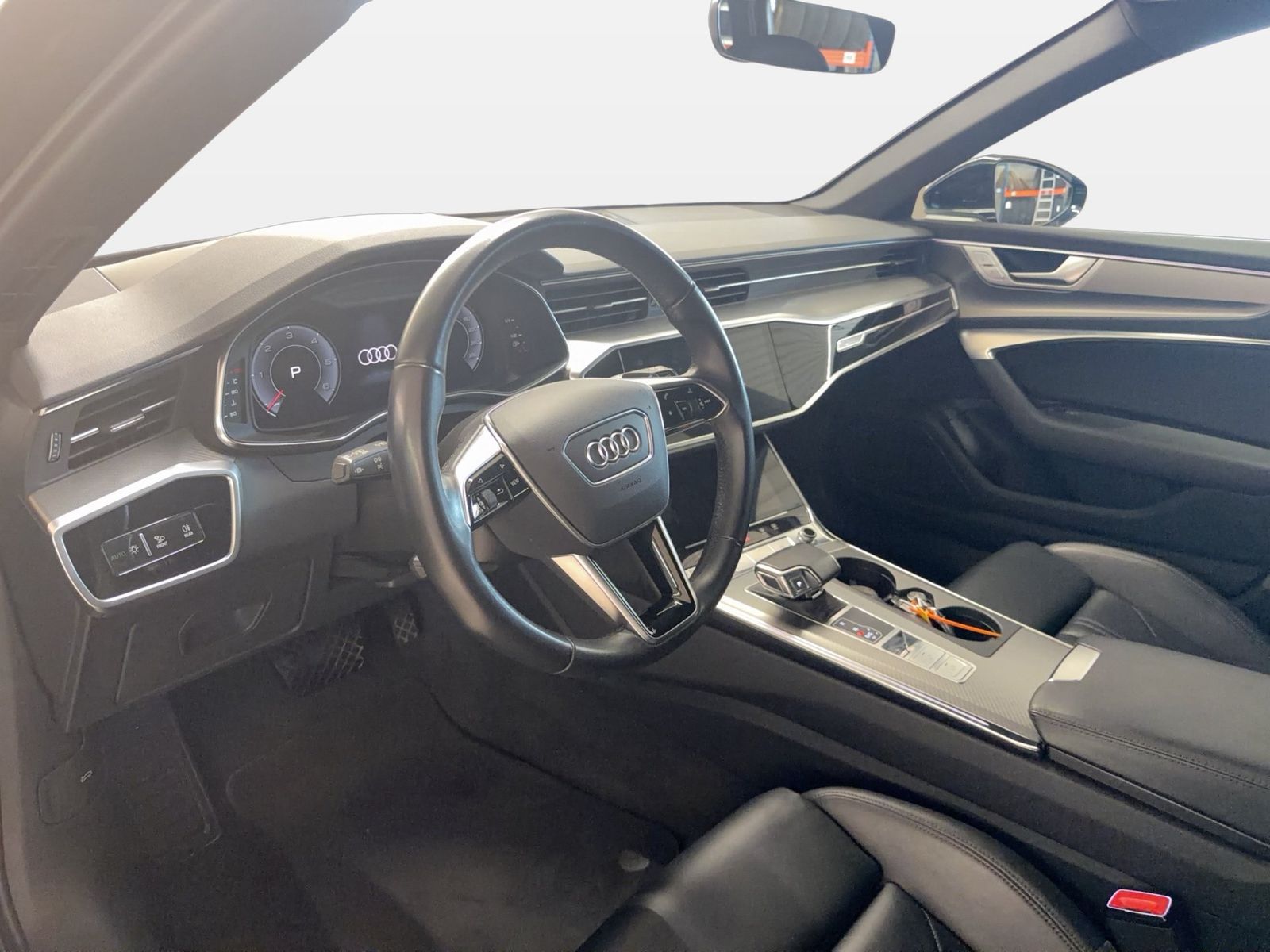 Fahrzeugabbildung Audi A6 Avant 40 TDI S tronic Navi Pano HUD AHK AHK