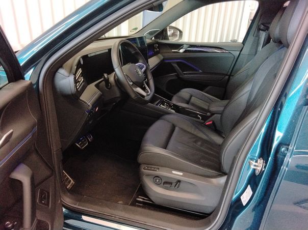 Fahrzeugabbildung Volkswagen Tiguan 2.0 TDI DSG R-line IQ.Light Matrix h/k LM