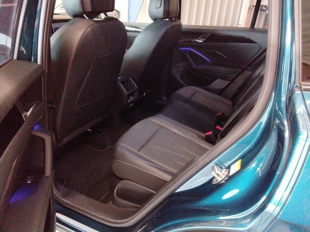 Fahrzeugabbildung Volkswagen Tiguan 2.0 TDI DSG R-line IQ.Light Matrix h/k LM