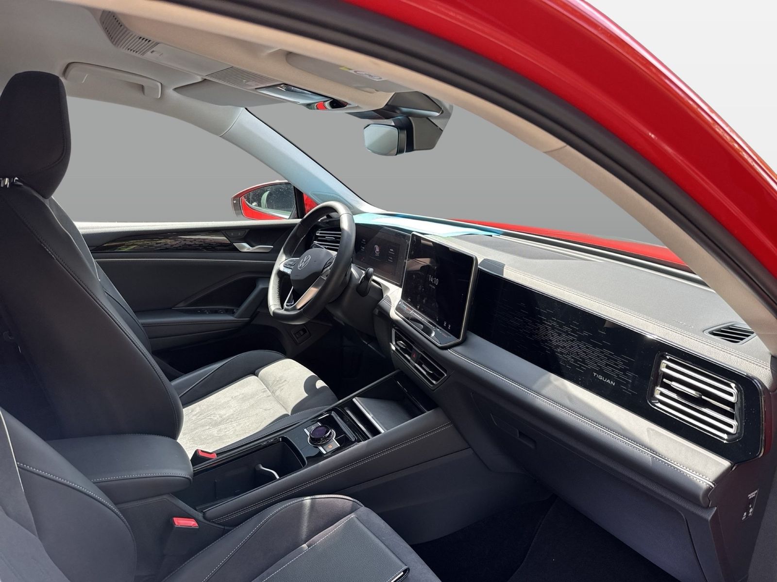 Fahrzeugabbildung Volkswagen Tiguan 1.5 eTSI DSG Elegance CarPlay AHK ACC LED