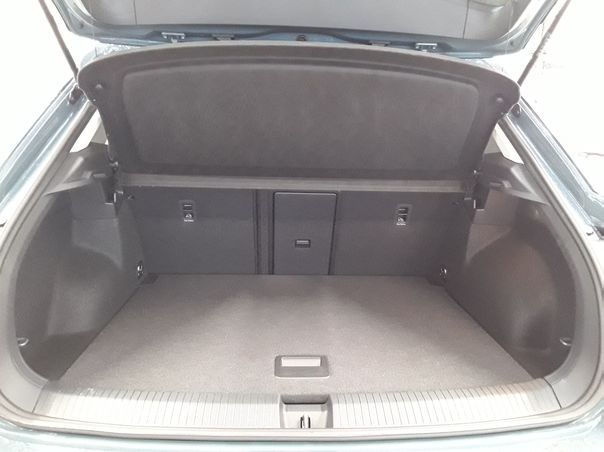 Fahrzeugabbildung Volkswagen T-Roc 1.0 TSI Goal CarPlay ACC LED Navi DynLicht