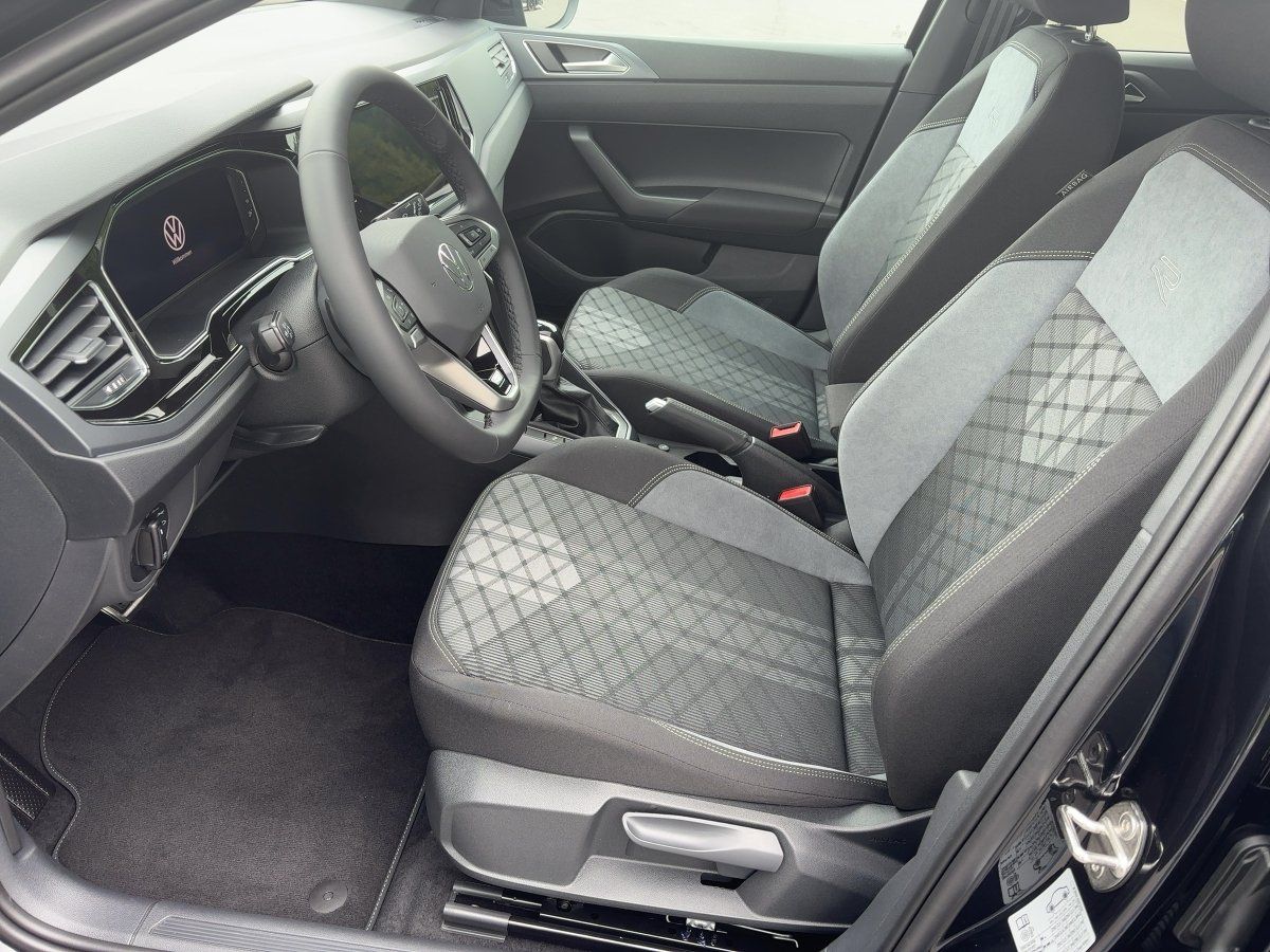 Fahrzeug autohaus mense Fahrzeugabbildung Volkswagen Taigo R-Line 1.5 l TSI DSG AHK Nav Ganzjahresrei