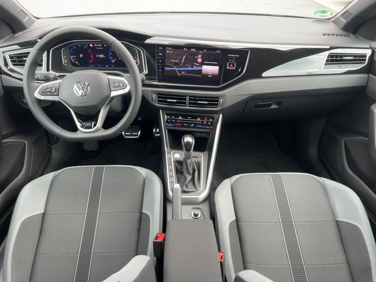Fahrzeugabbildung Volkswagen Polo EDITION 50 1.0 l TSI OPF DSG IQ.Light Pano