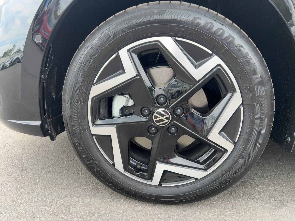 Fahrzeugabbildung Volkswagen Polo EDITION 50 1.0 l TSI OPF DSG IQ.Light Pano