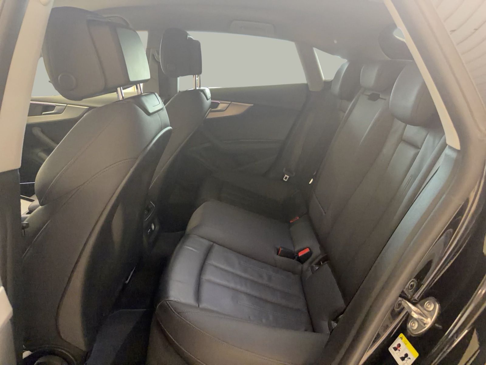 Fahrzeugabbildung Audi A5 Sportback 40 TFSI quattro advanced 2023 (Face