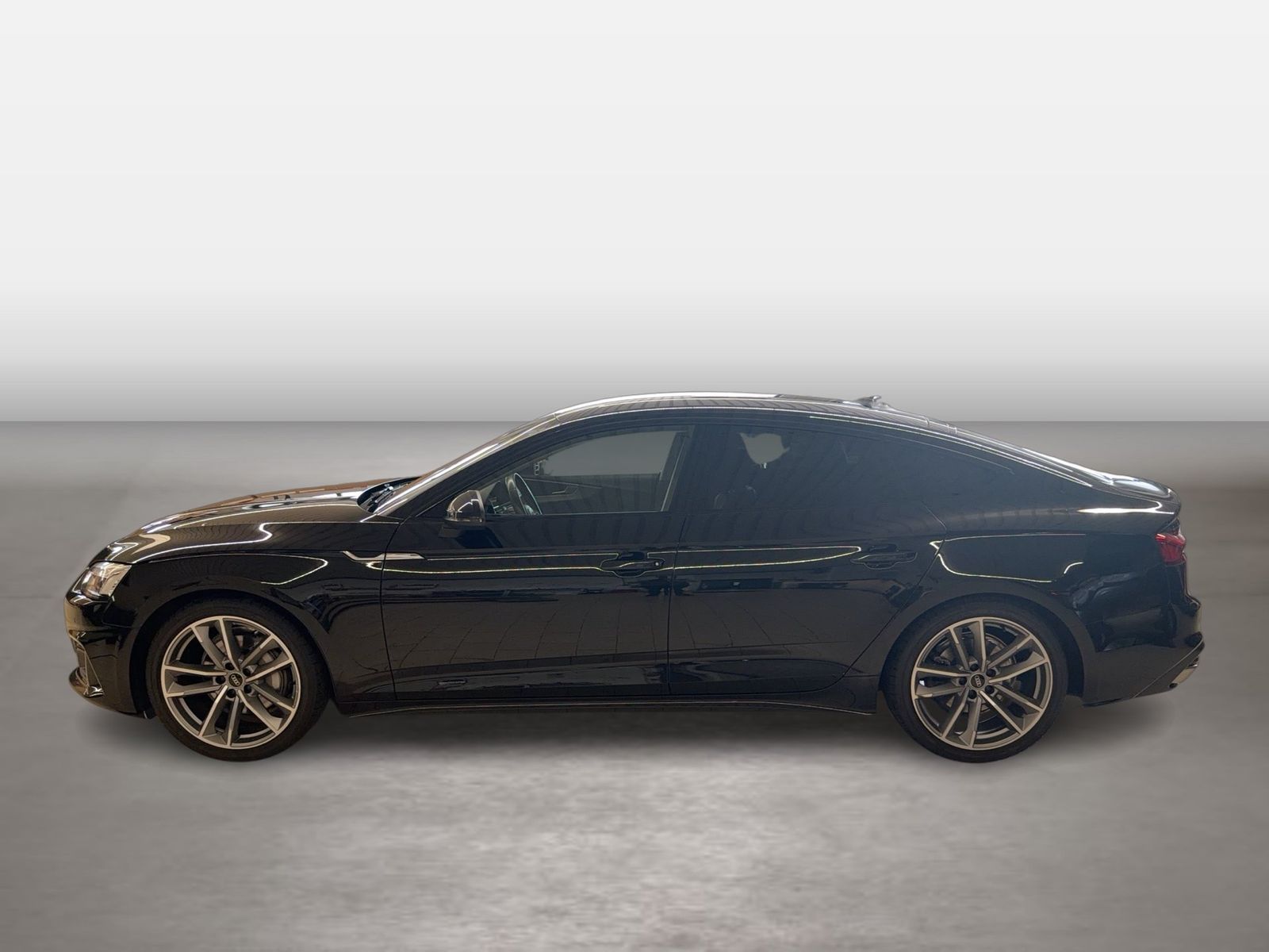 Fahrzeugabbildung Audi A5 Sportback 40 TFSI quattro advanced 2023 (Face