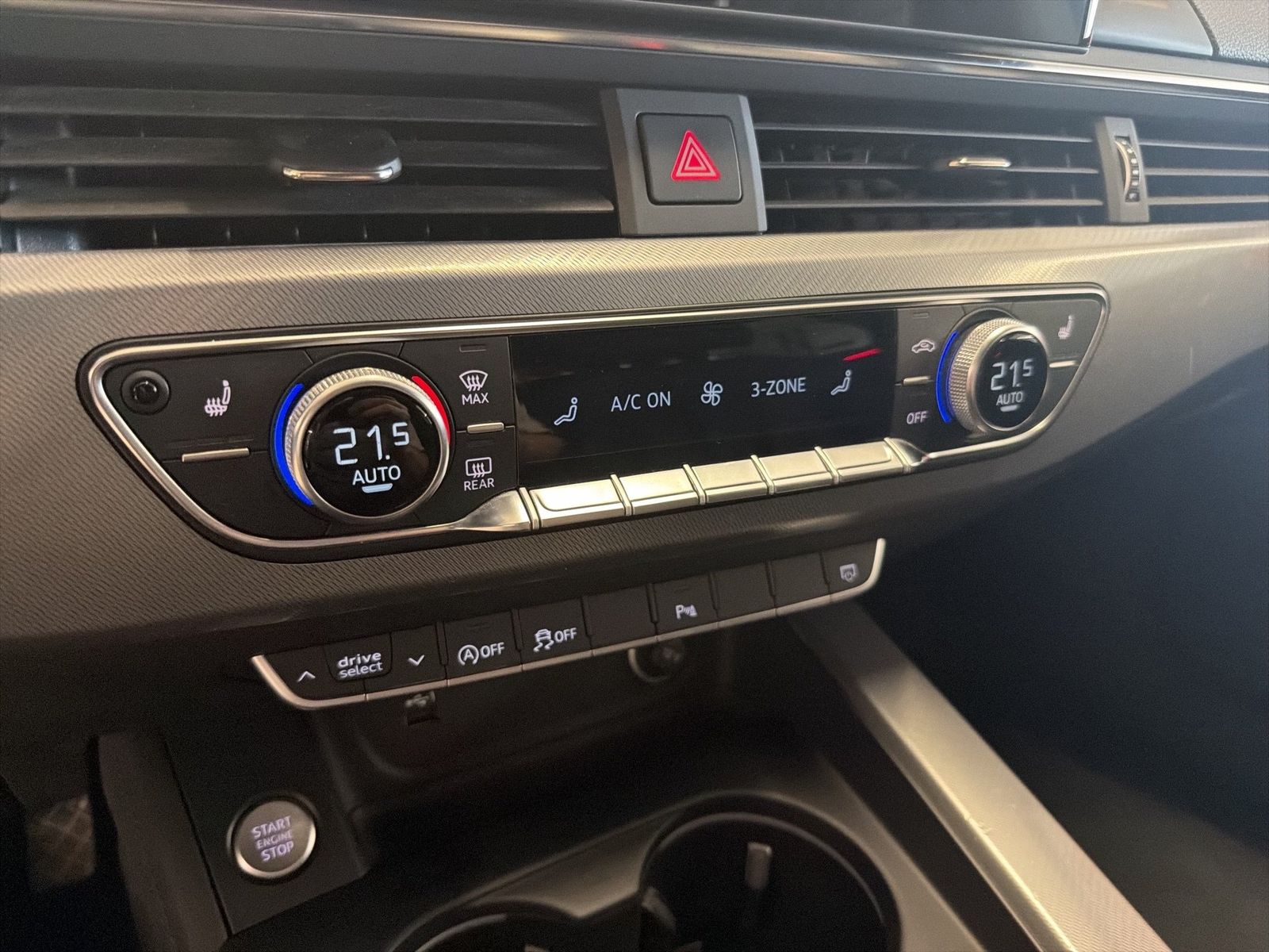 Fahrzeugabbildung Audi A5 Sportback 40 TFSI quattro advanced 2023 (Face