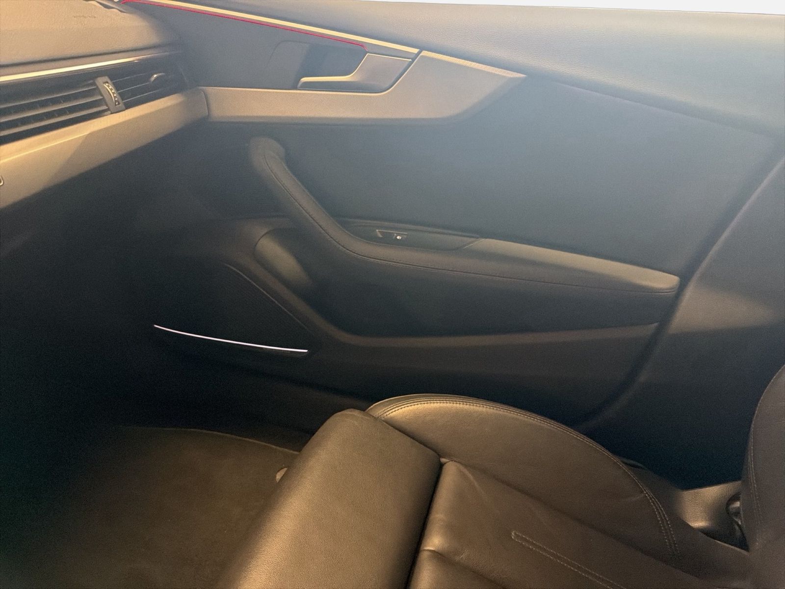 Fahrzeugabbildung Audi A5 Sportback 40 TFSI quattro advanced 2023 (Face