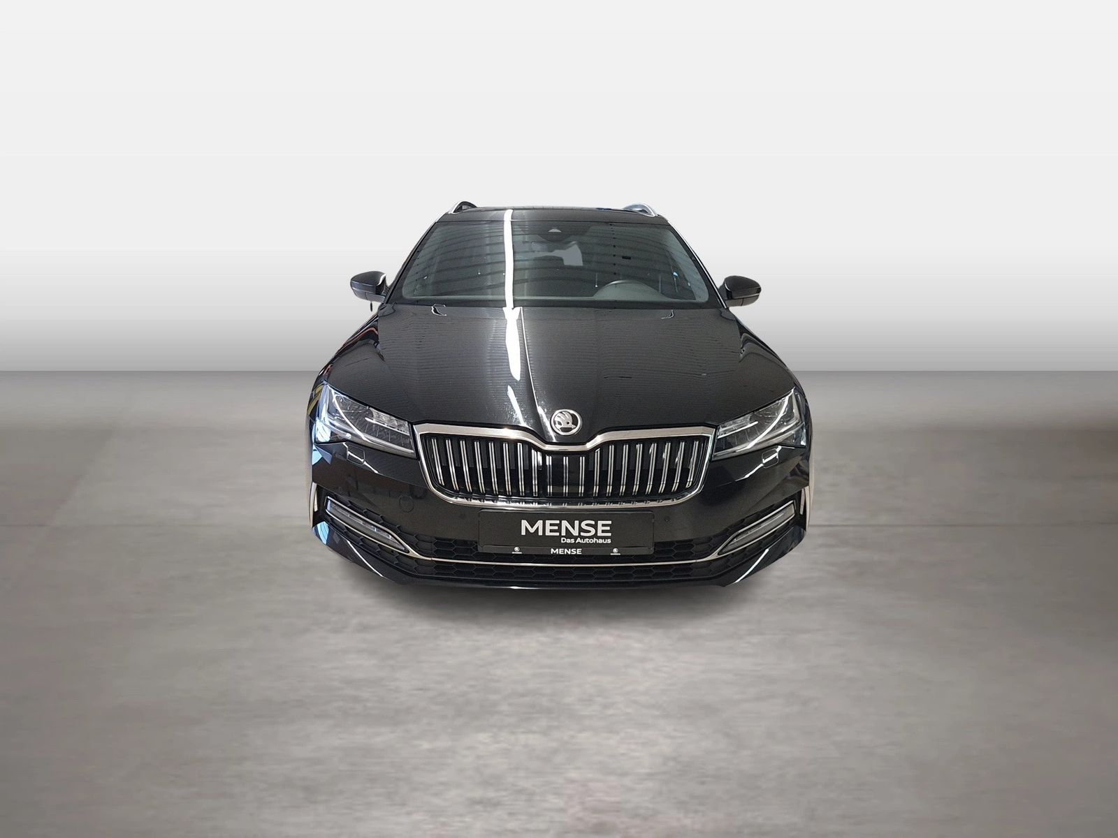 Fahrzeug autohaus mense Fahrzeugabbildung SKODA Superb Combi L&K 2.0l TDI 110kW 7-Gang-DSG AHK 4 - mit KI generiert/bearbeitet