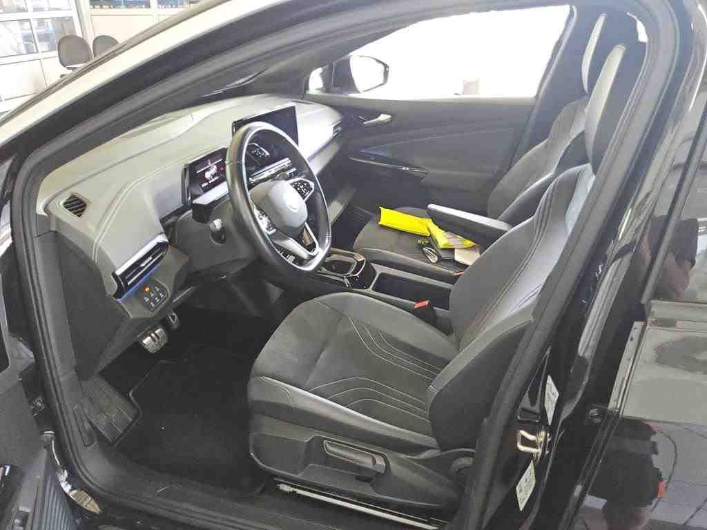 Fahrzeugabbildung Volkswagen ID.5 Pro Performance IQ.Light Matrix CarPlay AHK