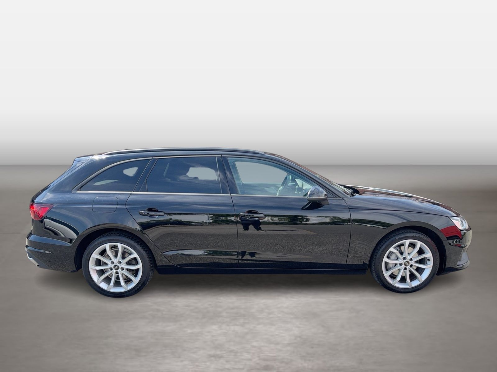 Fahrzeug autohaus mense Fahrzeugabbildung Audi A4 Avant 40 TDI S tronic Matrix AHK HUD - mit KI generiert/bearbeitet