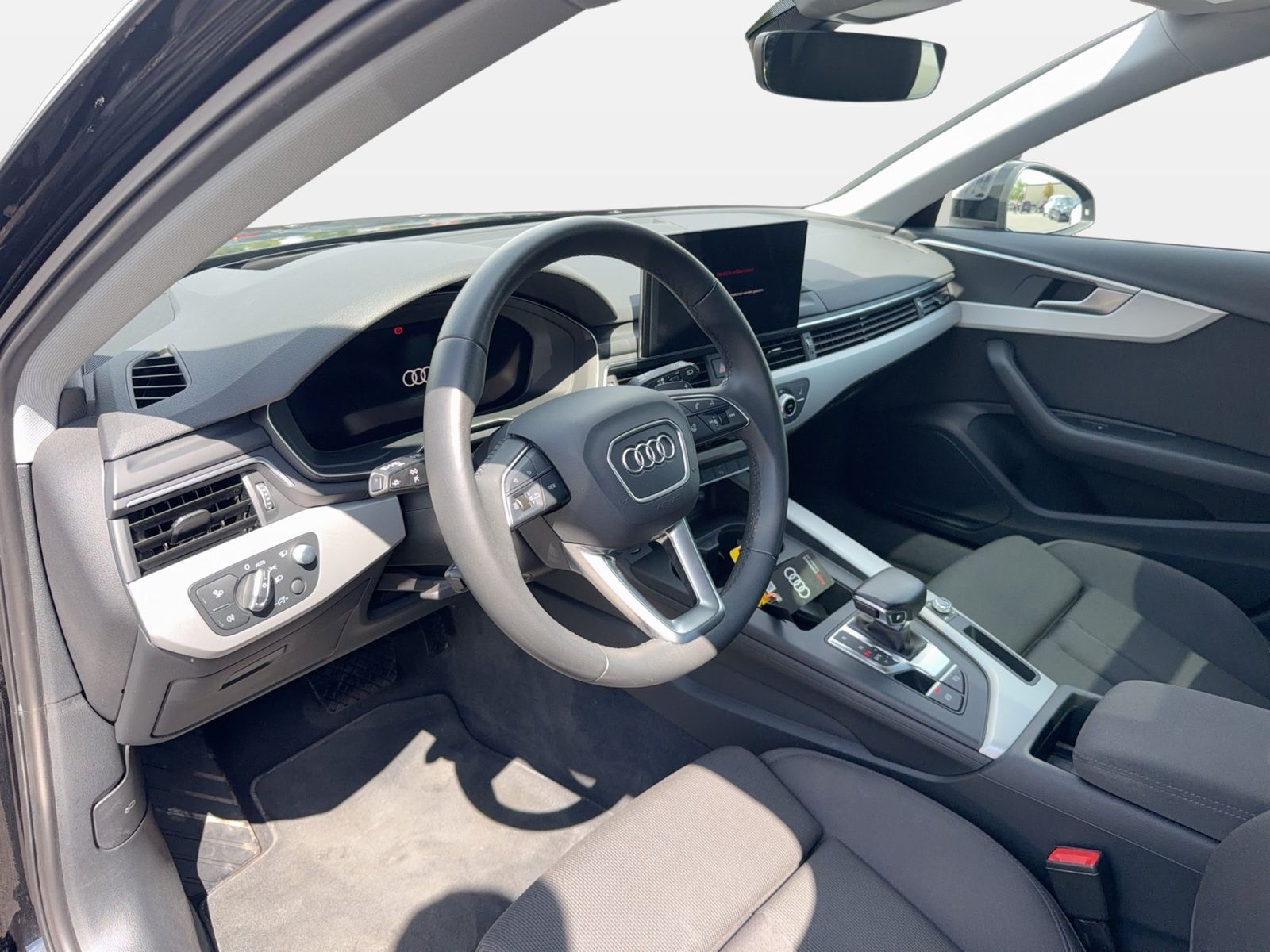Fahrzeug autohaus mense Fahrzeugabbildung Audi A4 Avant 40 TDI S tronic Matrix AHK HUD - mit KI generiert/bearbeitet