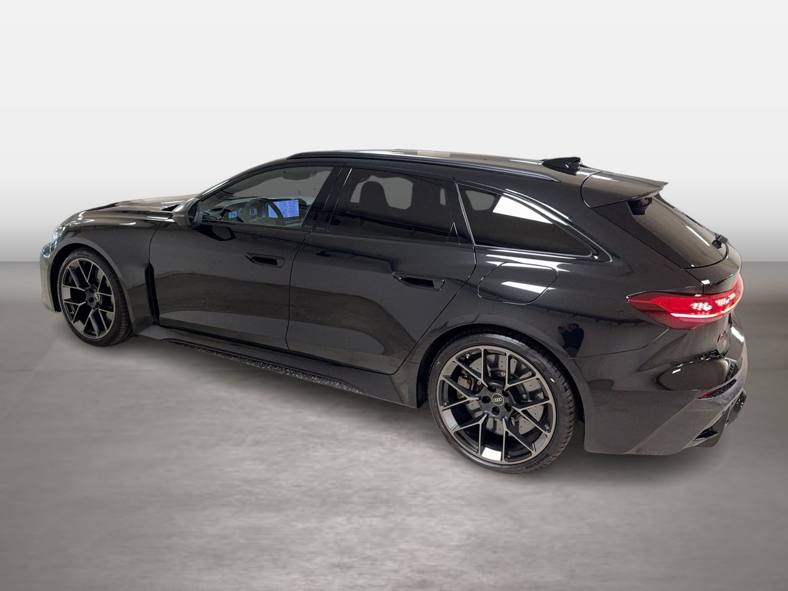 Fahrzeugabbildung Audi RS 5 Avant 470 kW tiptronic Keramik AudiSport AH