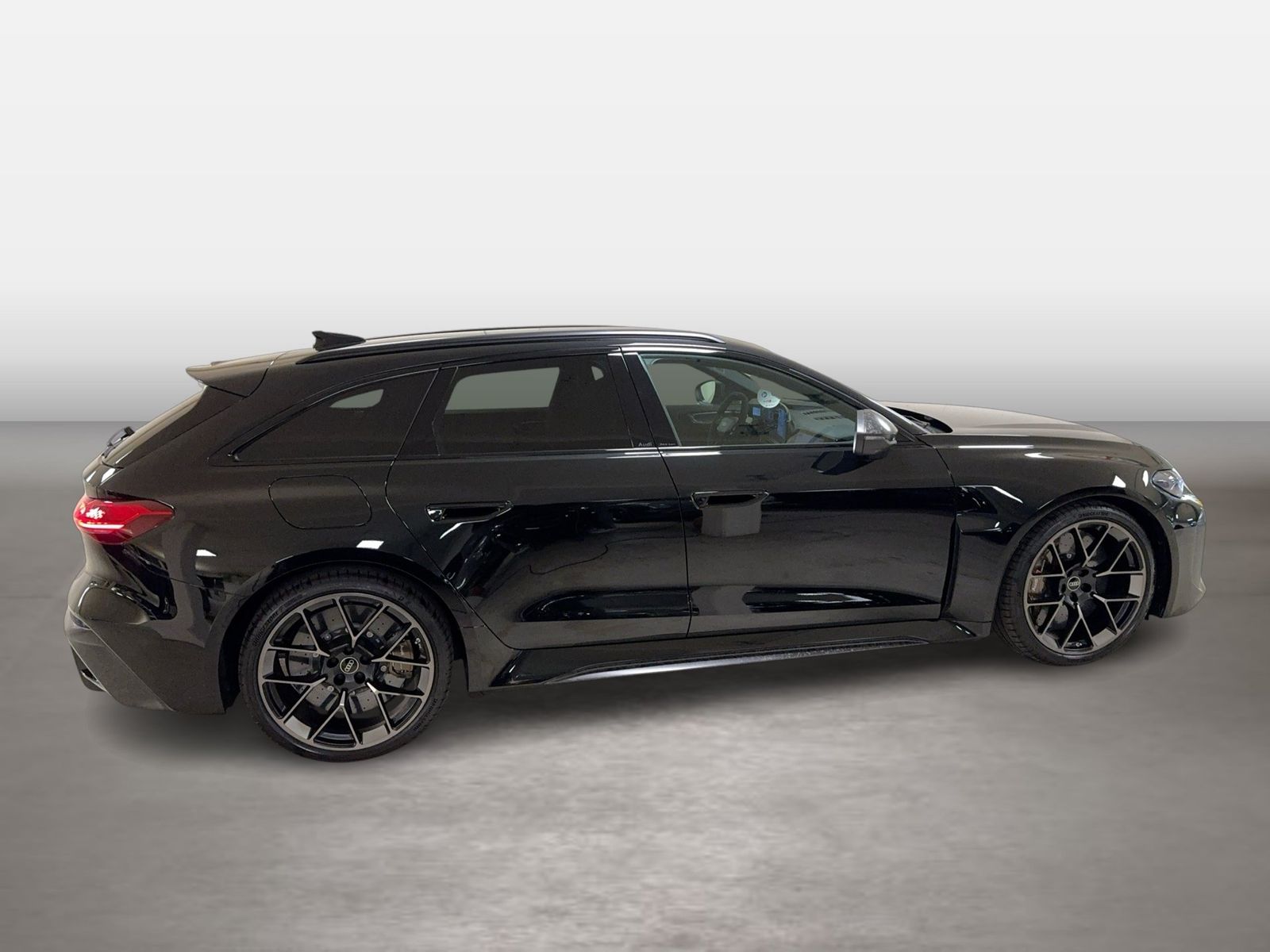 Fahrzeugabbildung Audi RS 5 Avant 470 kW tiptronic Keramik AudiSport AH