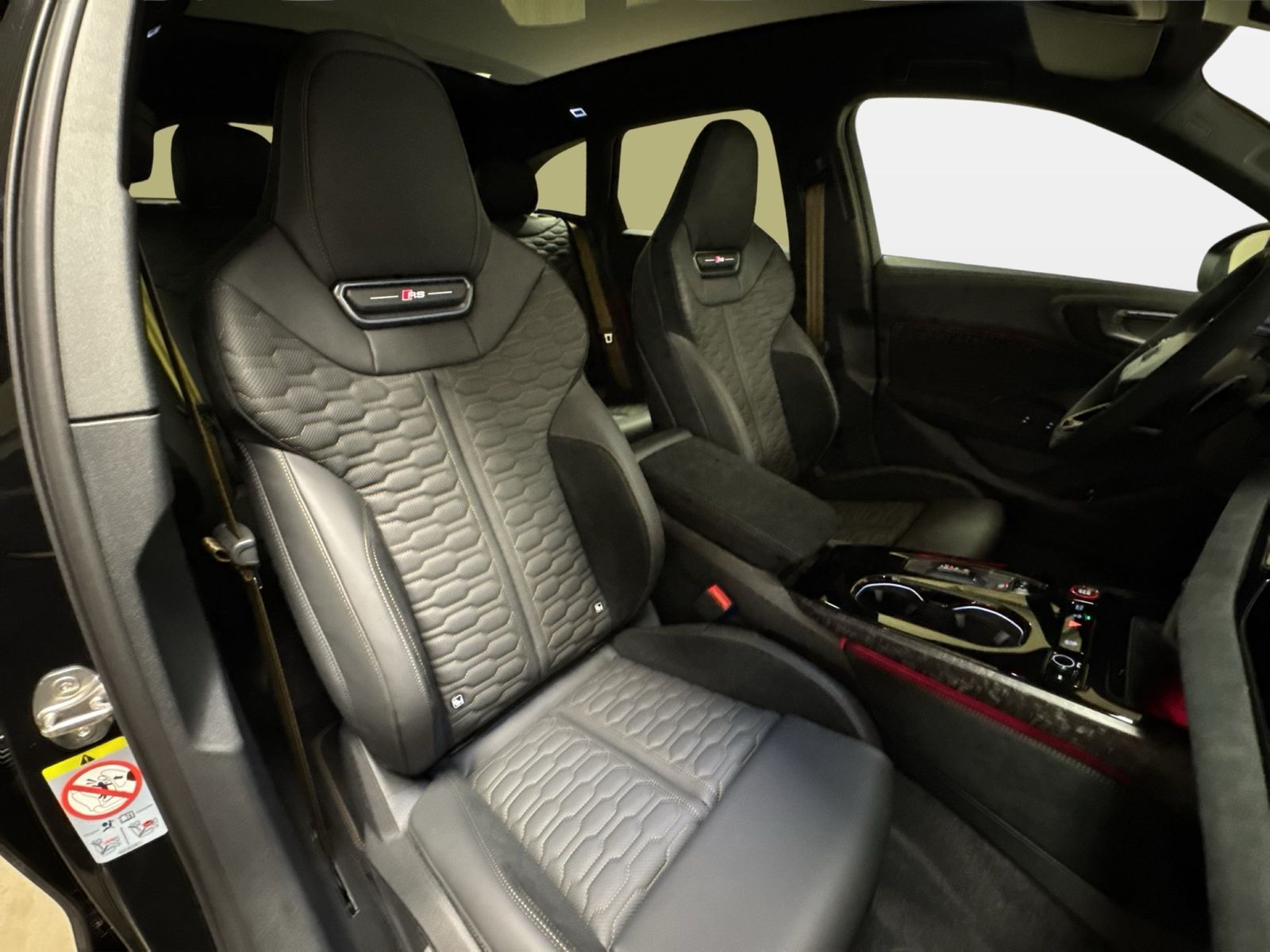 Fahrzeugabbildung Audi RS 5 Avant 470 kW tiptronic Keramik AudiSport AH