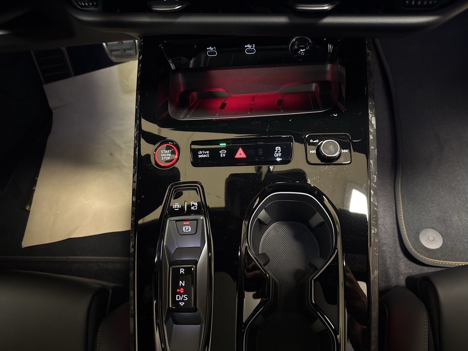 Fahrzeugabbildung Audi RS 5 Avant 470 kW tiptronic Keramik AudiSport AH