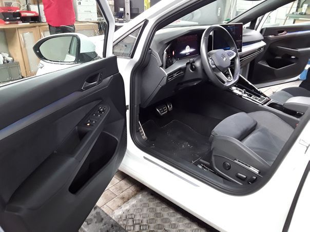 Fahrzeug autohaus mense Fahrzeugabbildung Volkswagen Golf VIII 1.5 eTSI DSG Style Edition 50 IQ.Light