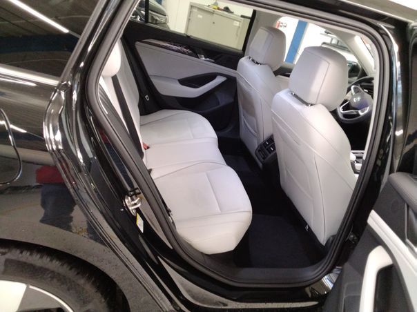 Fahrzeugabbildung Volkswagen Passat Variant 2.0 TDI DSG Business CarPlay ACC