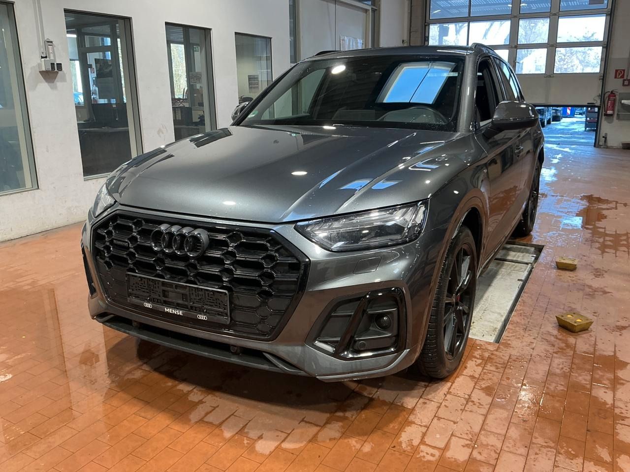 Fahrzeugabbildung Audi Q5 50 TDI quattro tiptronic S line Matrix|AHK