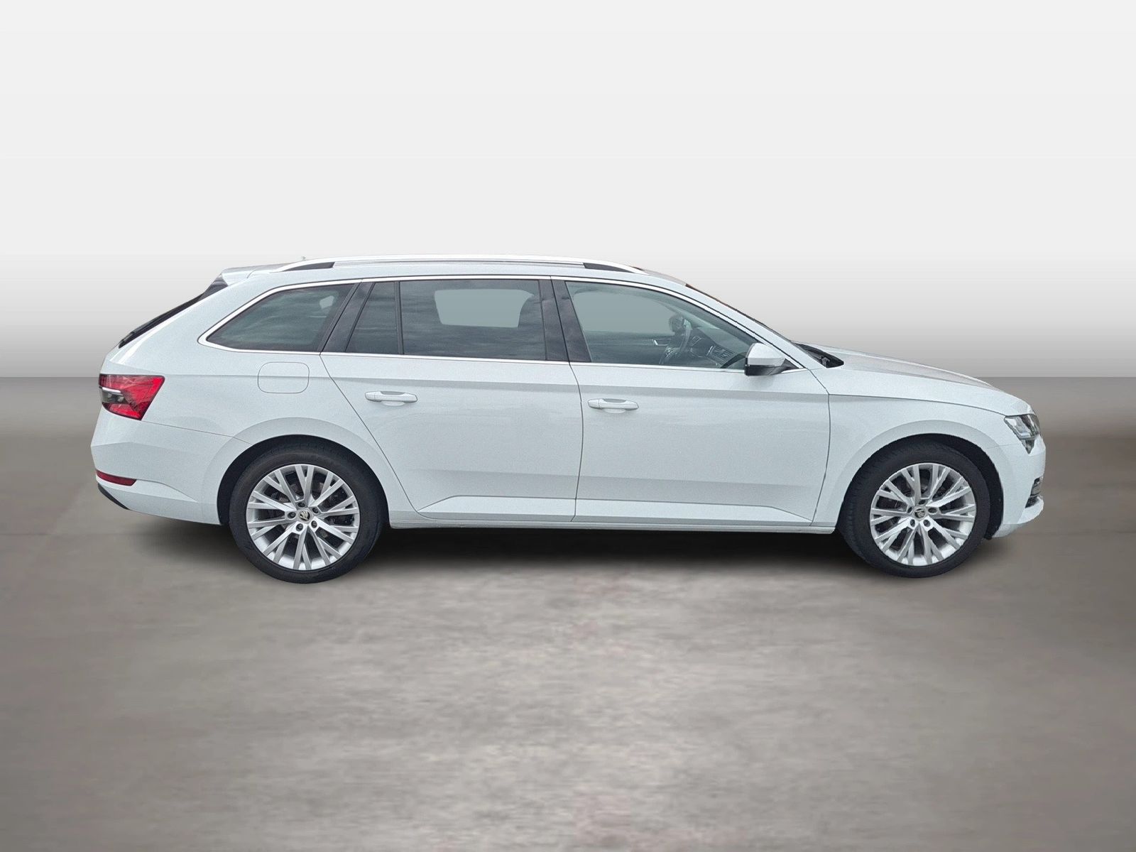 Fahrzeug autohaus mense Fahrzeugabbildung SKODA Superb Combi 2.0 TDI DSG Style |Pano|ACC|LED|LM