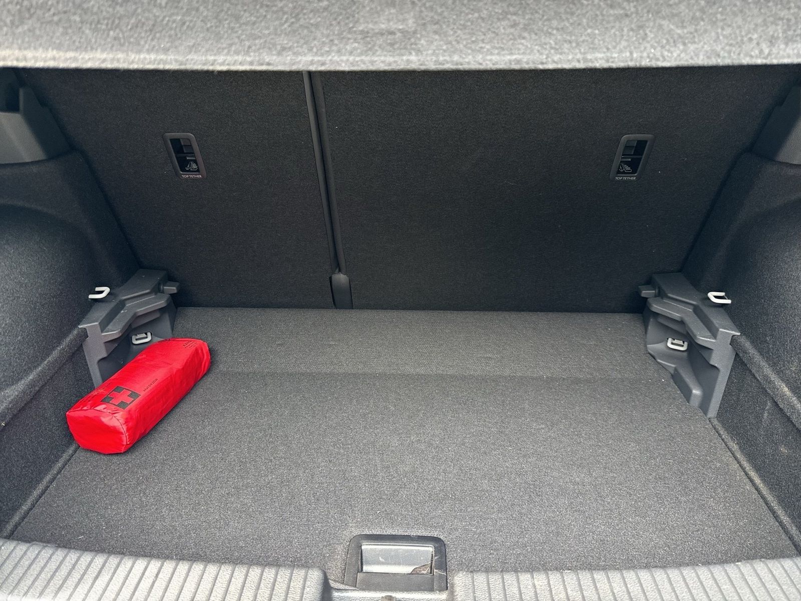 Fahrzeugabbildung Volkswagen T-Cross 1.0TSI Life Goal IQ.Light Matrix CarPlay