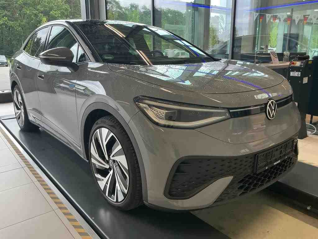 Fahrzeug autohaus mense Fahrzeugabbildung Volkswagen ID.5 Pro Performance IQ.Light Matrix CarPlay AHK