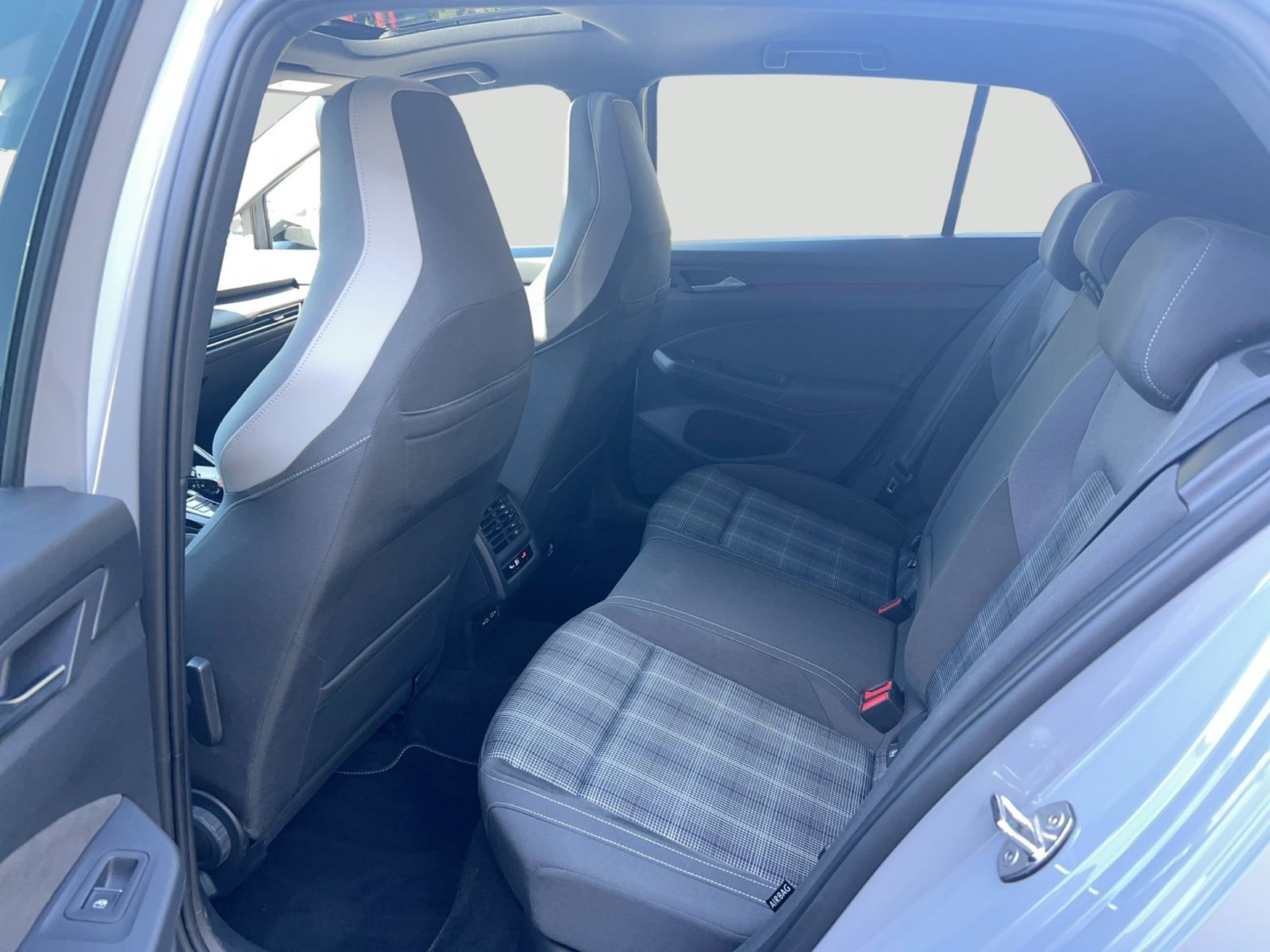 Fahrzeug autohaus mense Fahrzeugabbildung Volkswagen Golf VIII GTD DSG IQ.Light Matrix CarPlay AHK