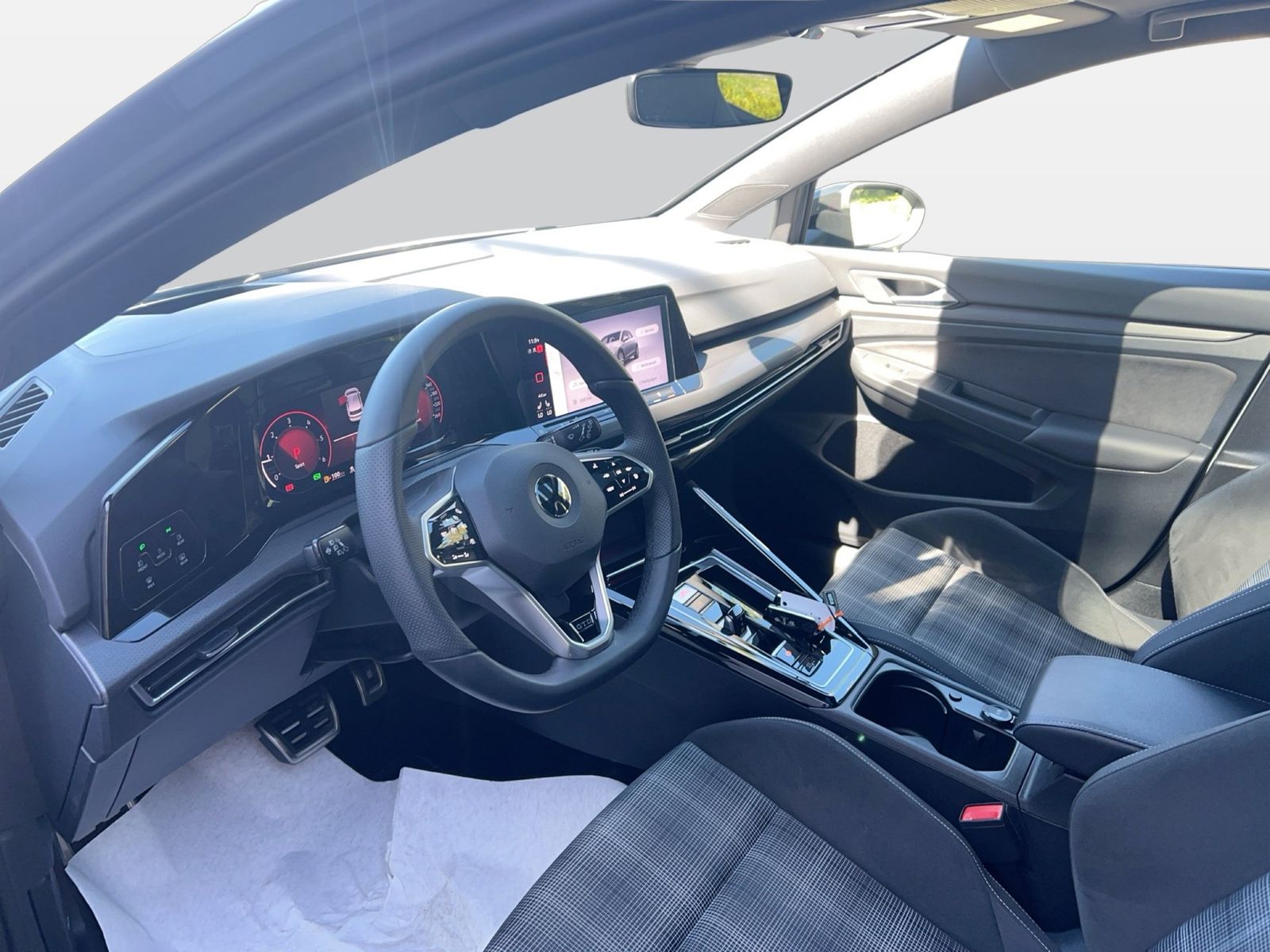 Fahrzeug autohaus mense Fahrzeugabbildung Volkswagen Golf VIII GTD DSG IQ.Light Matrix CarPlay AHK