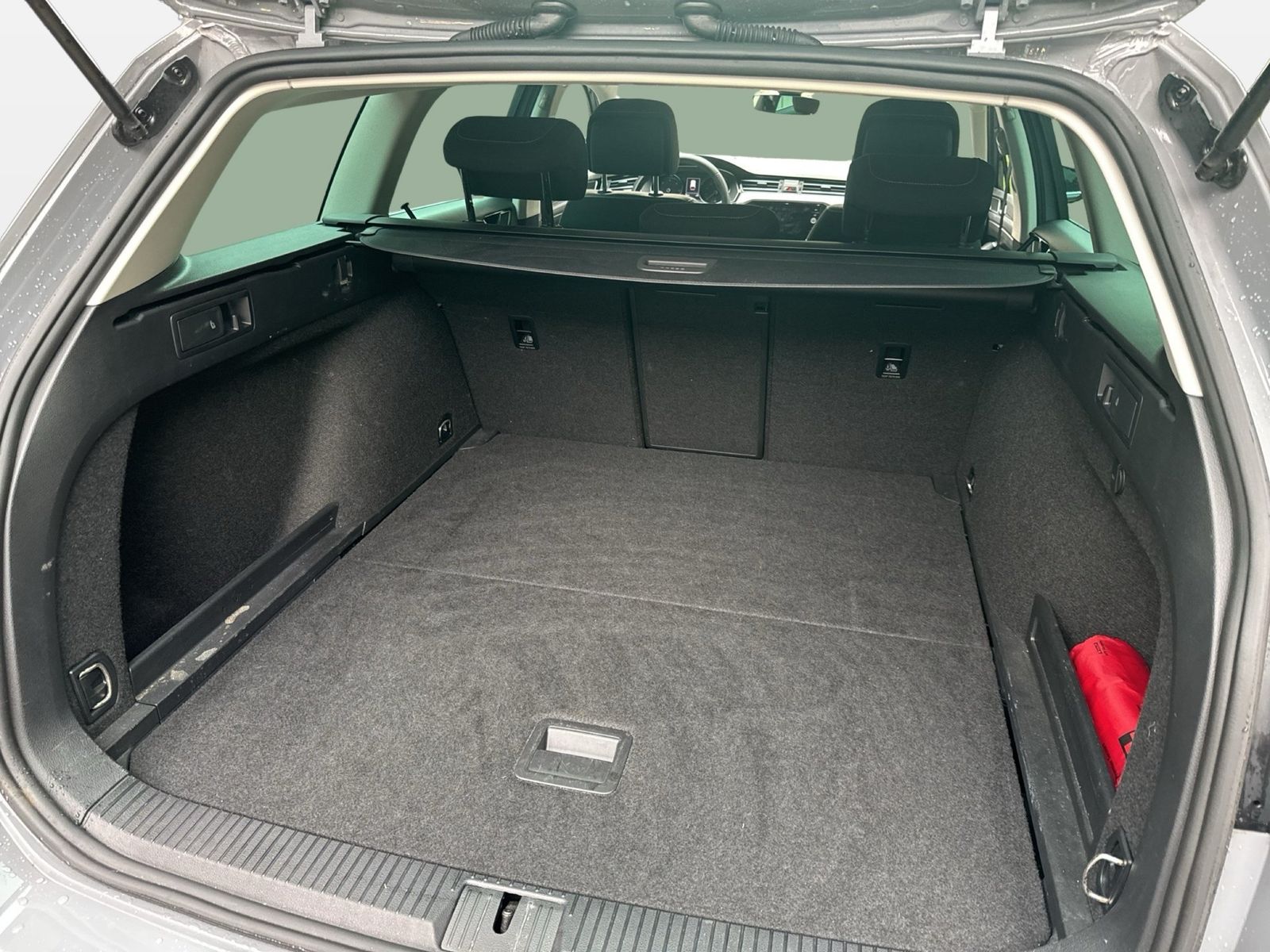 Fahrzeugabbildung Volkswagen Passat Variant 2.0 TDI DSG Business CarPlay