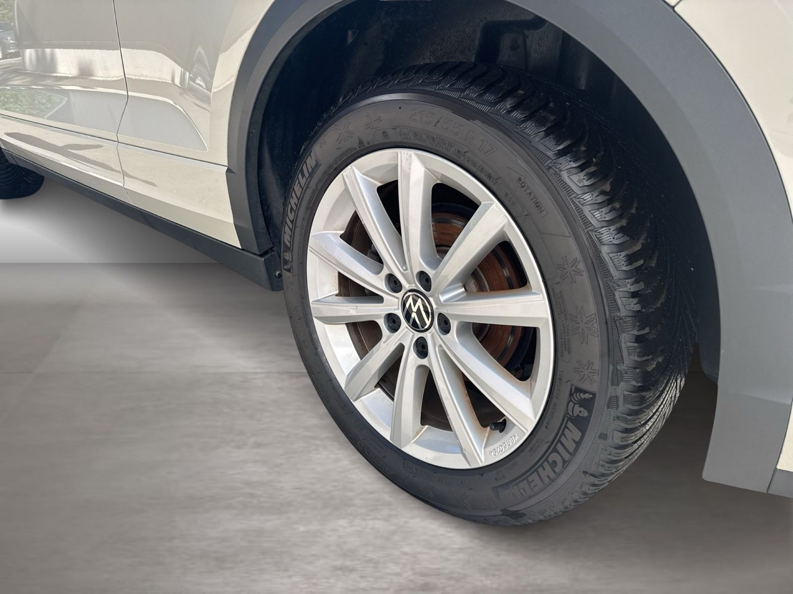 Fahrzeugabbildung Volkswagen T-Roc Cabriolet 1.5 TSI DSG R-Line Karmann Editi