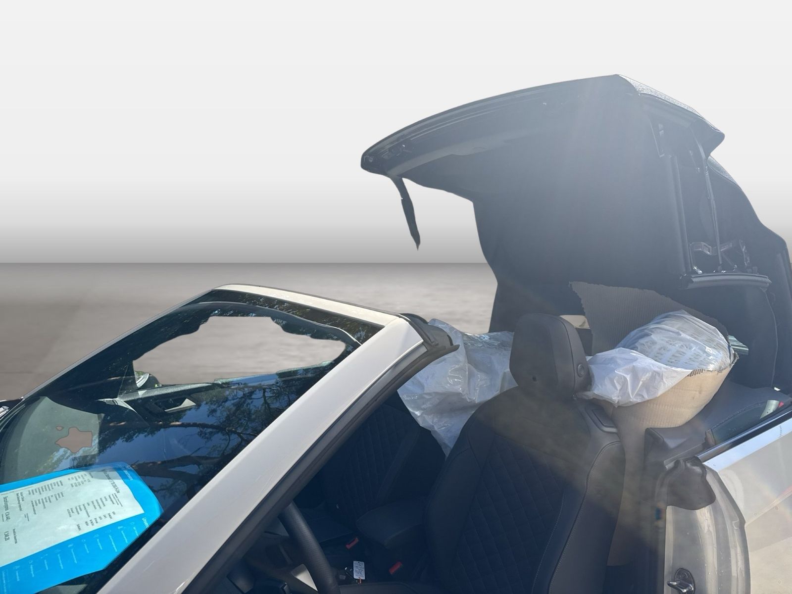Fahrzeugabbildung Volkswagen T-Roc Cabriolet 1.5 TSI DSG R-Line Karmann Editi