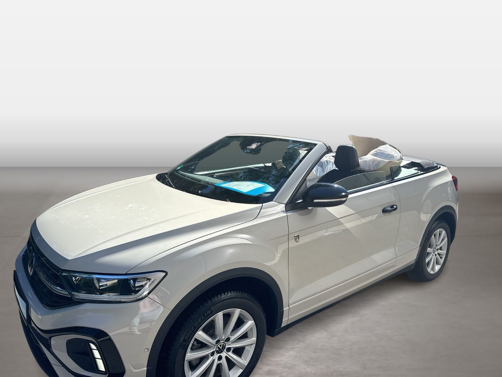 Fahrzeugabbildung Volkswagen T-Roc Cabriolet 1.5 TSI DSG R-Line Karmann Editi