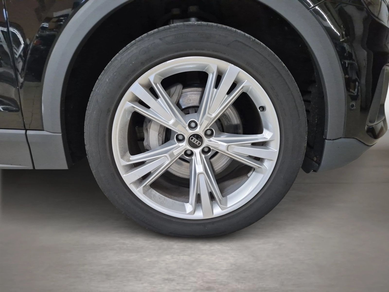 Fahrzeug autohaus mense Fahrzeugabbildung Audi Q8 55 TFSI quattro tiptronic Luft 4xSHZG ACC LED
