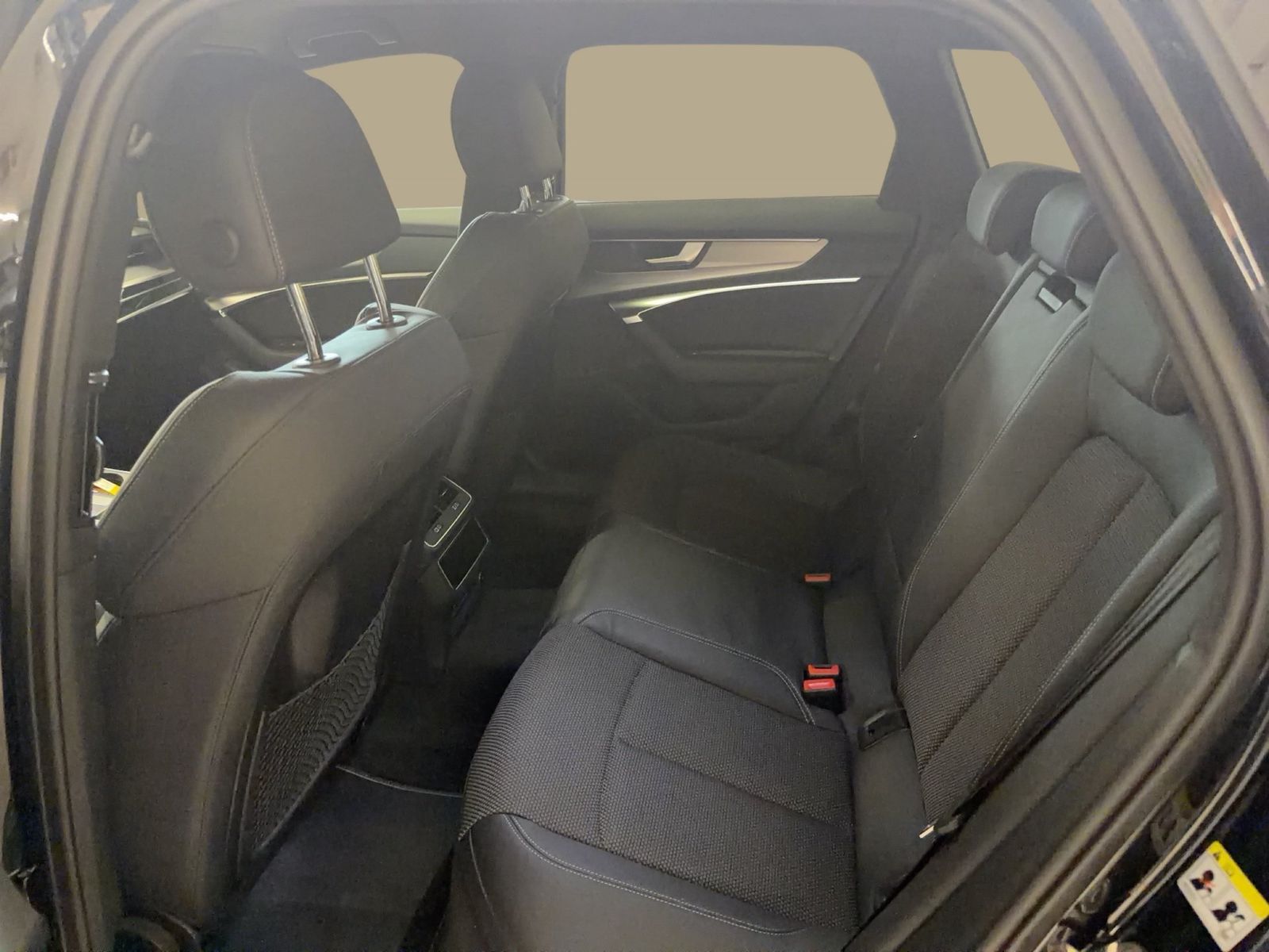 Fahrzeug autohaus mense Fahrzeugabbildung Audi A6 Avant 50 TFSI e quattro sport 2022 Matrix AHK