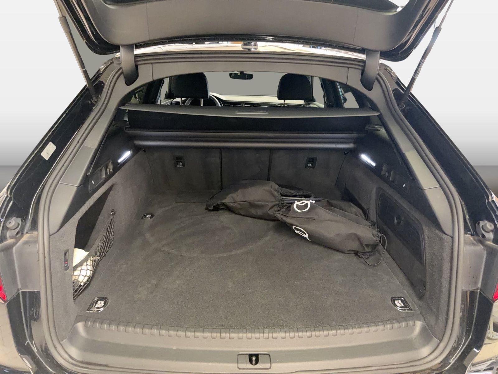 Fahrzeug autohaus mense Fahrzeugabbildung Audi A6 Avant 50 TFSI e quattro sport 2022 Matrix AHK