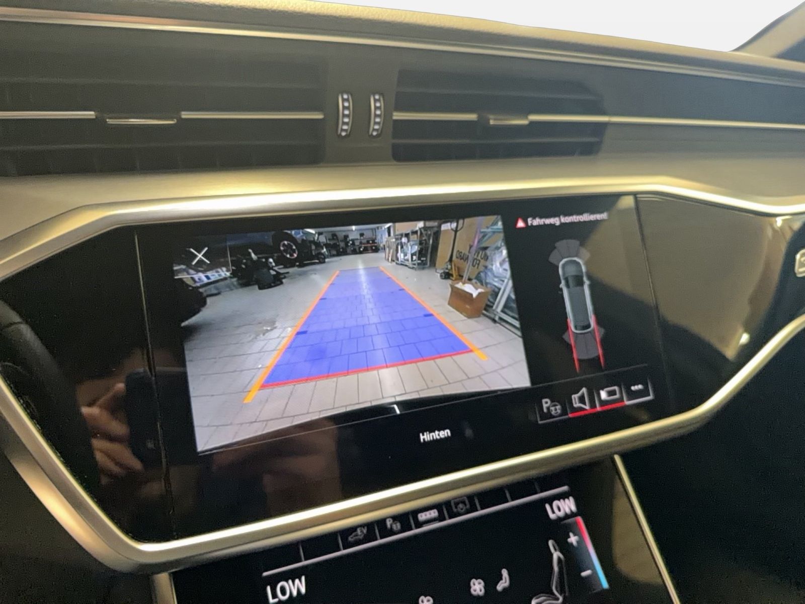 Fahrzeug autohaus mense Fahrzeugabbildung Audi A6 Avant 50 TFSI e quattro sport 2022 Matrix AHK